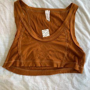 URBAN CROPPED TANK TOP